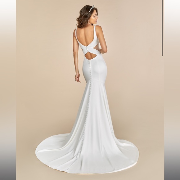 Moonlight Bridal Dresses & Skirts - Moonlight Bridal T881 - Brand new, Never Worn Wedding Gown - US 6